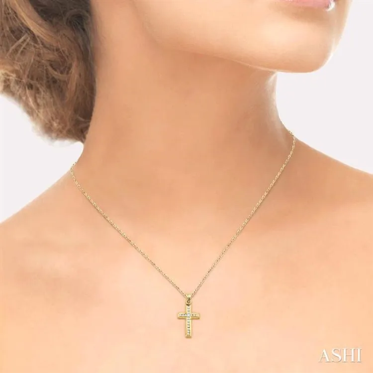 1/4 Ctw Round Cut Diamond Cross Pendant in 10K Yellow Gold with Chain