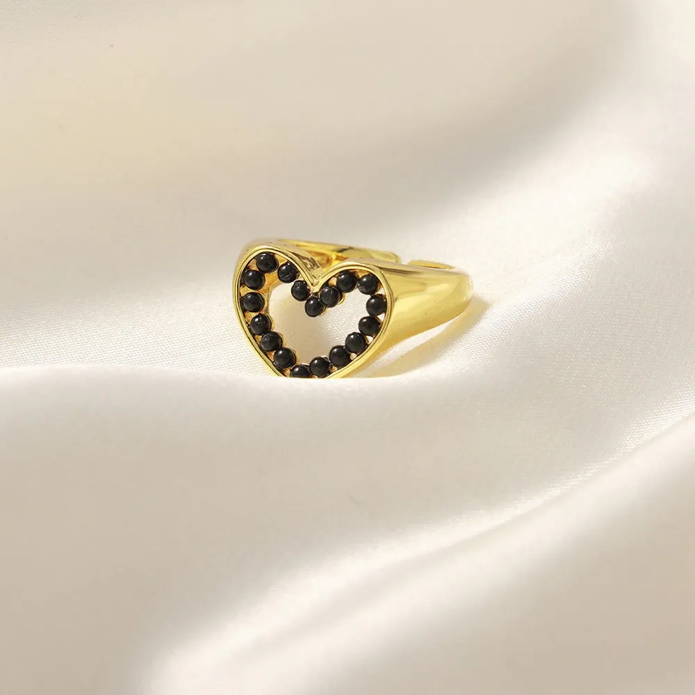 18K gold exquisite and novel hollow love heart inlaid pearl design ring