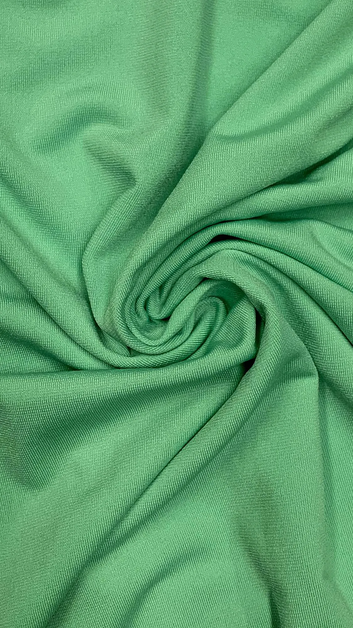 270 GLY POLY STRETCHED ITY MATTE JERSEY KNIT<br><h6>23C-GREEN KELLY<br>126-ITYMATTJERS</h6>