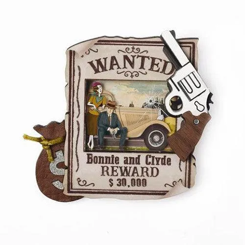 Bonnie and Clyde Brooch by Laliblue