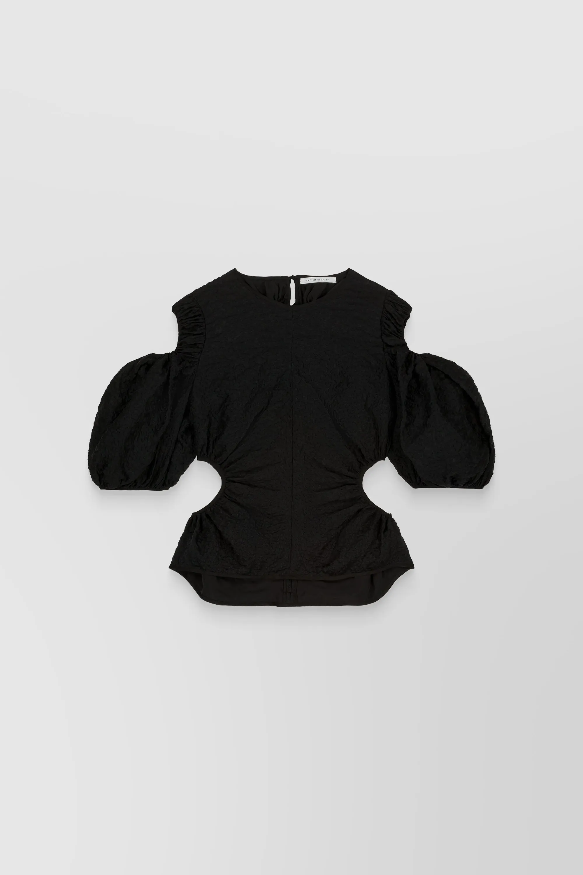 Cut-out puff sleeve matelassé top