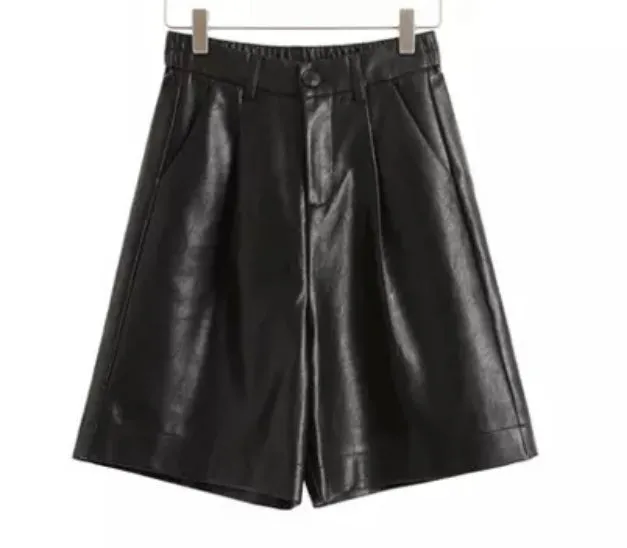 FOREVER CHIC - Women's PU Leather Shorts