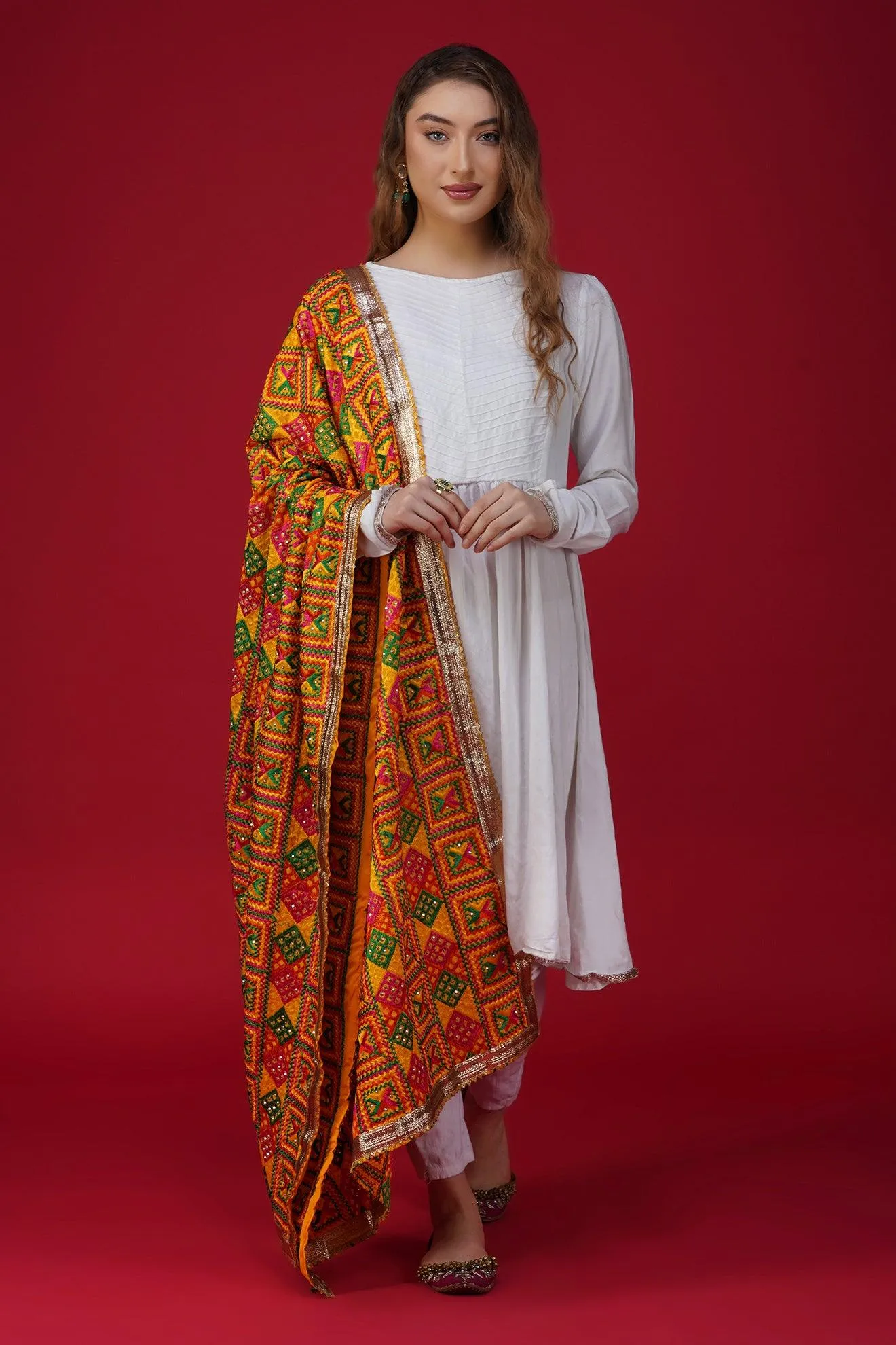 High-Quality Handloom Phulkari Dupatta DP-09