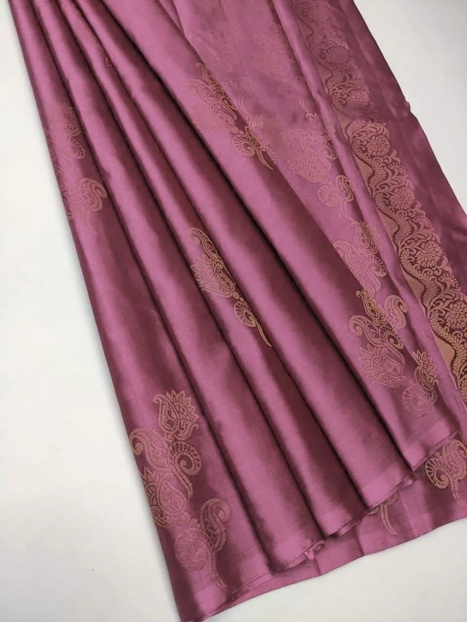 Incredible Baby Pink Soft Silk Saree With Resplendent Blouse Piece