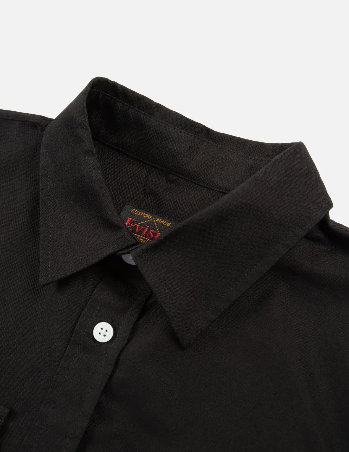 Multi-Pocket and Logo Patch Embroidered Relax Fit Shirt