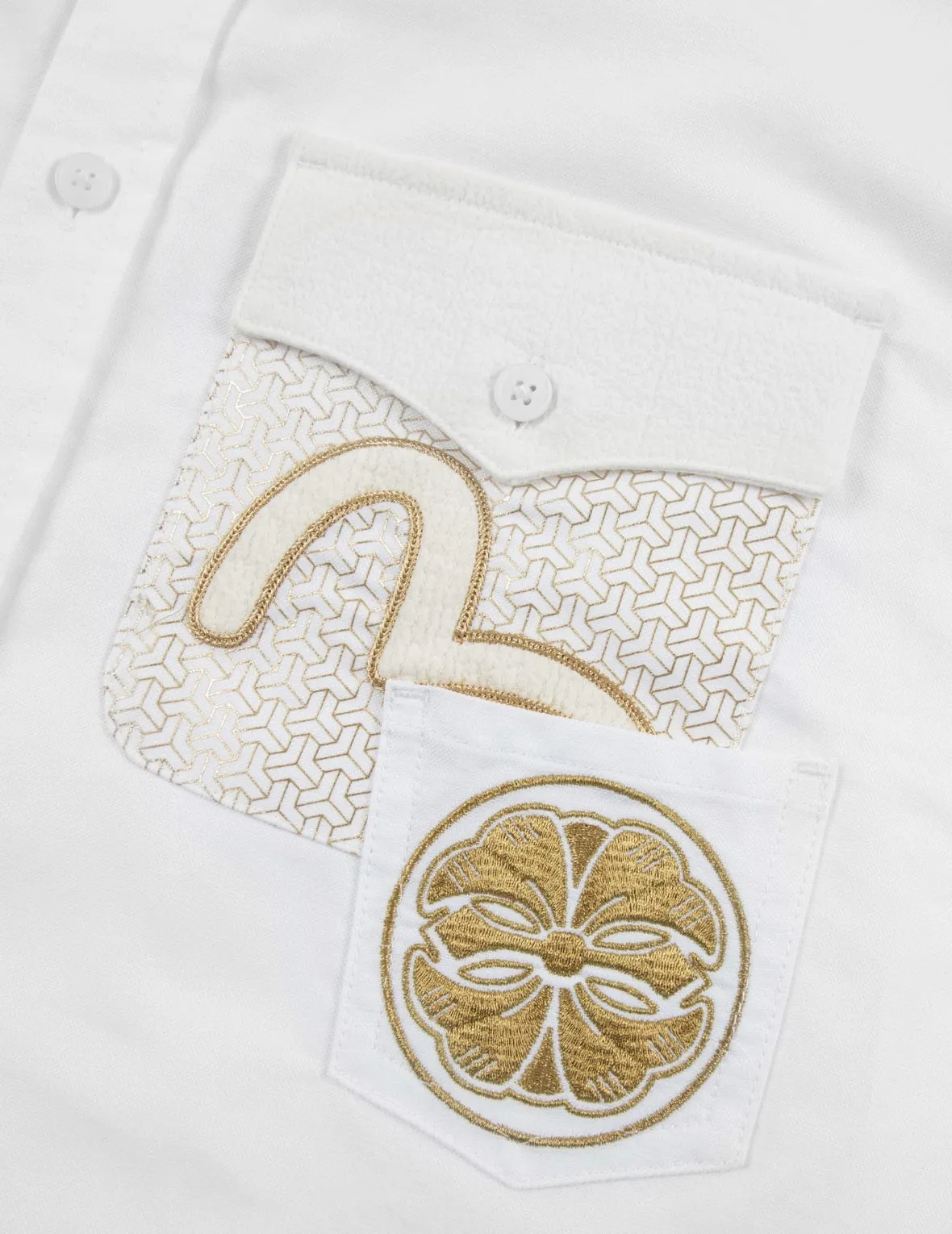 Multi-Pocket and Logo Patch Embroidered Relax Fit Shirt