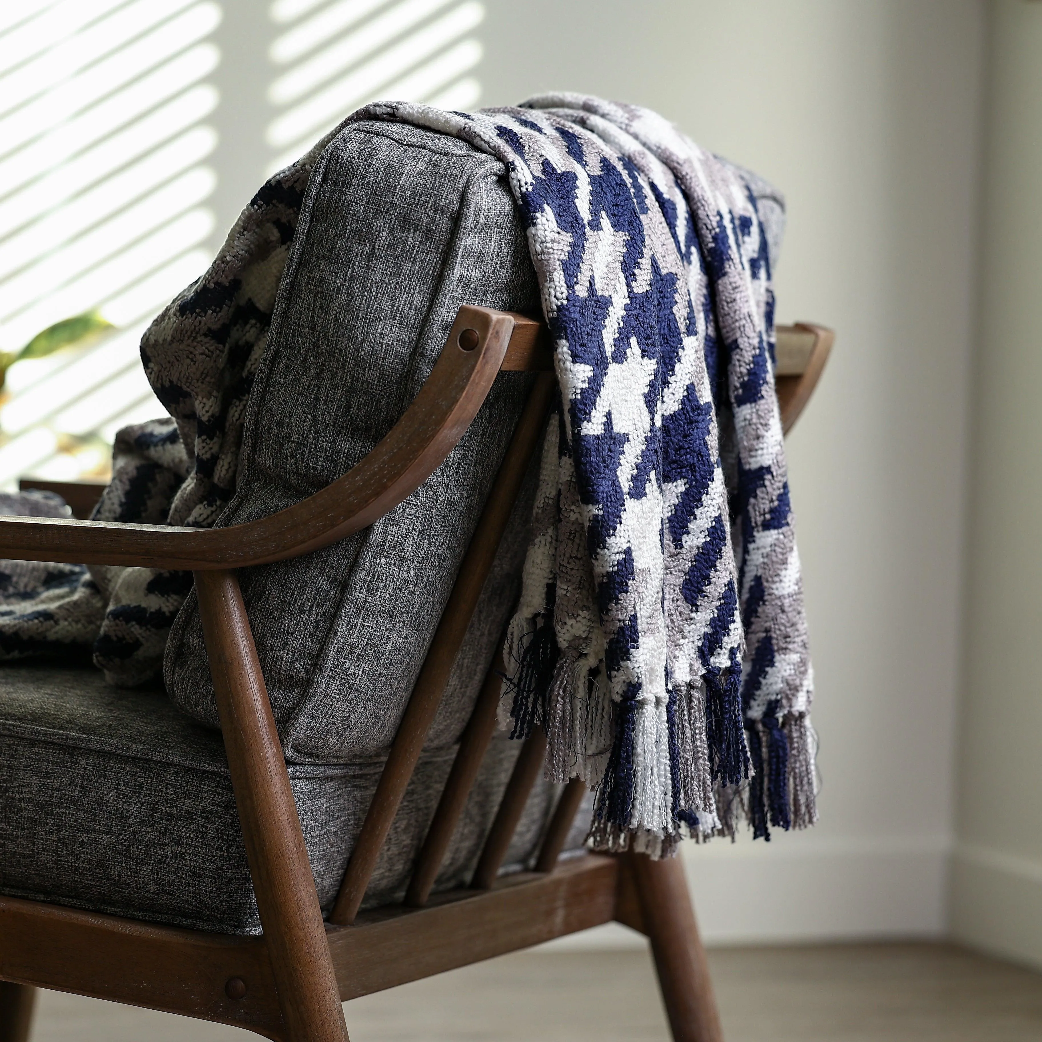 Multicolor Houndstooth Throw Blankets 55" X 67"  3" Tassel