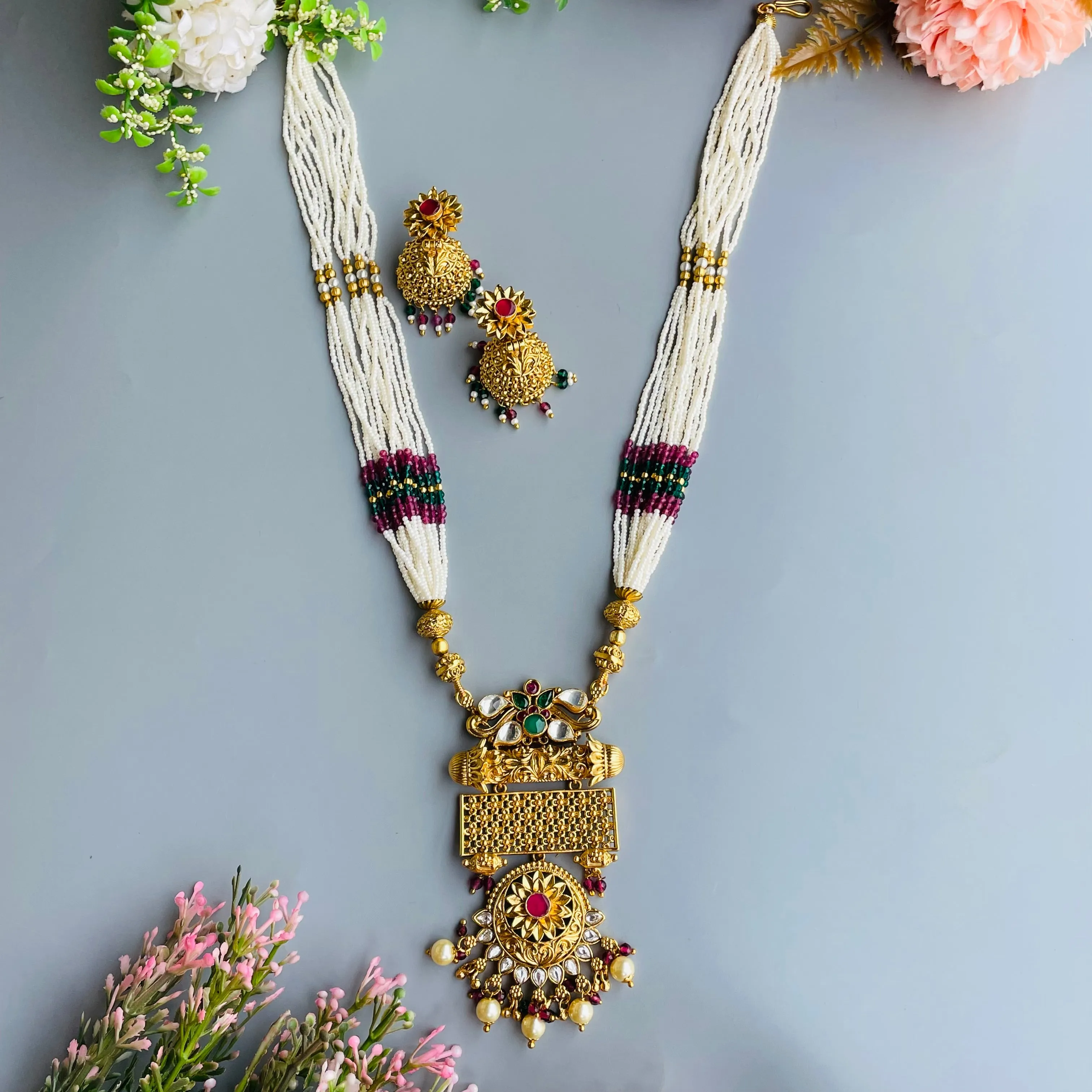 Nayaab Roohi Neckpiece