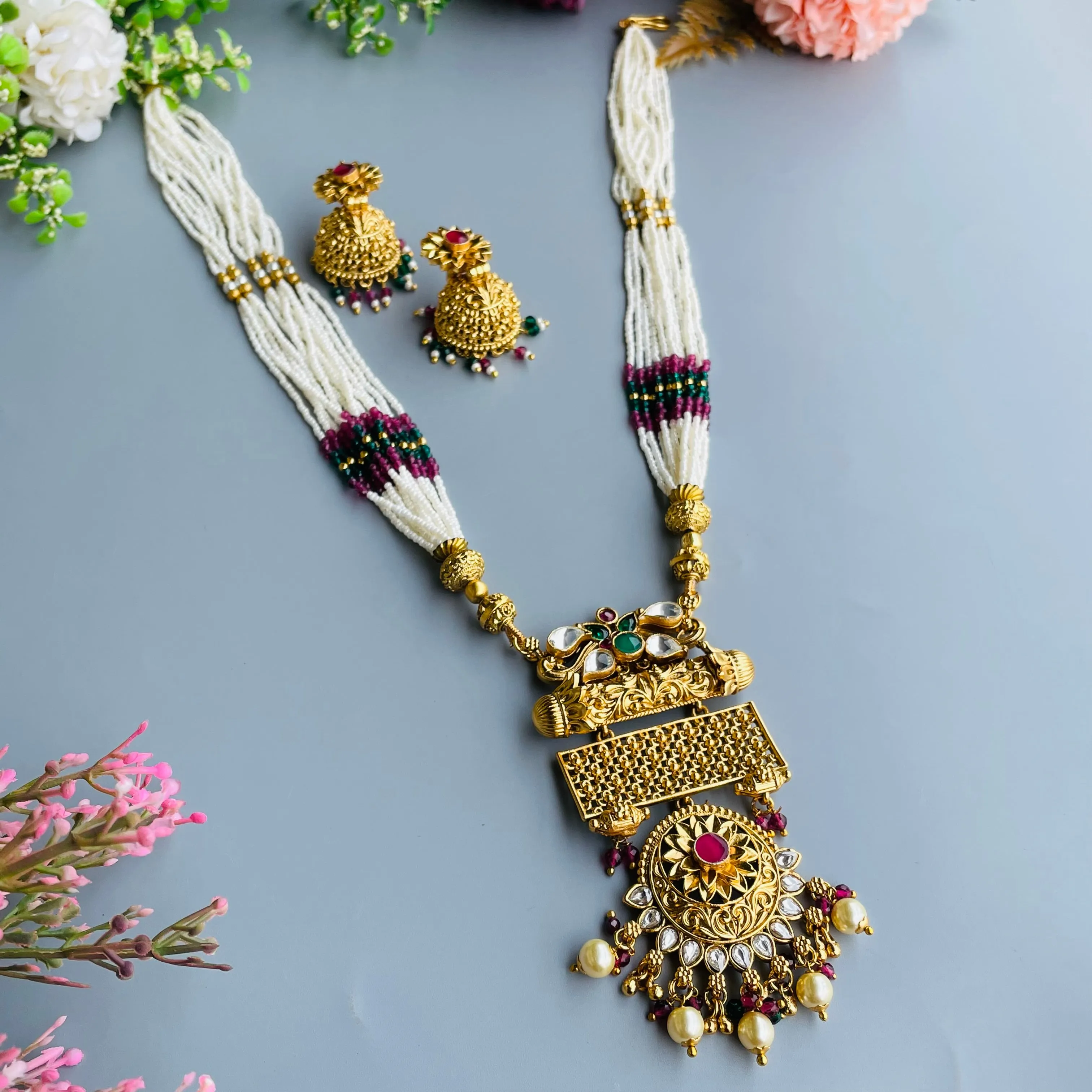 Nayaab Roohi Neckpiece