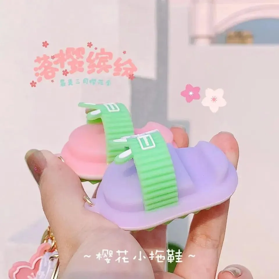 SAKURA SLIPPER KEYCHAIN