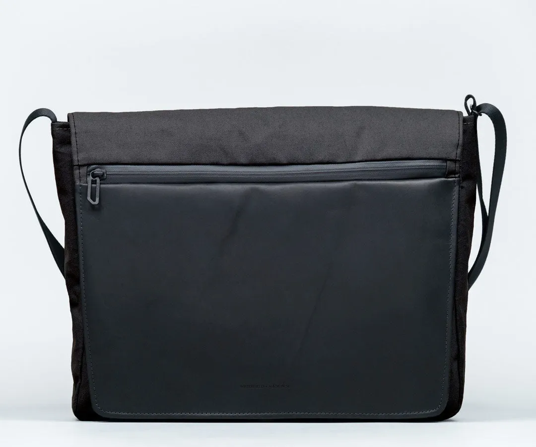 Shinjuku Messenger Bag