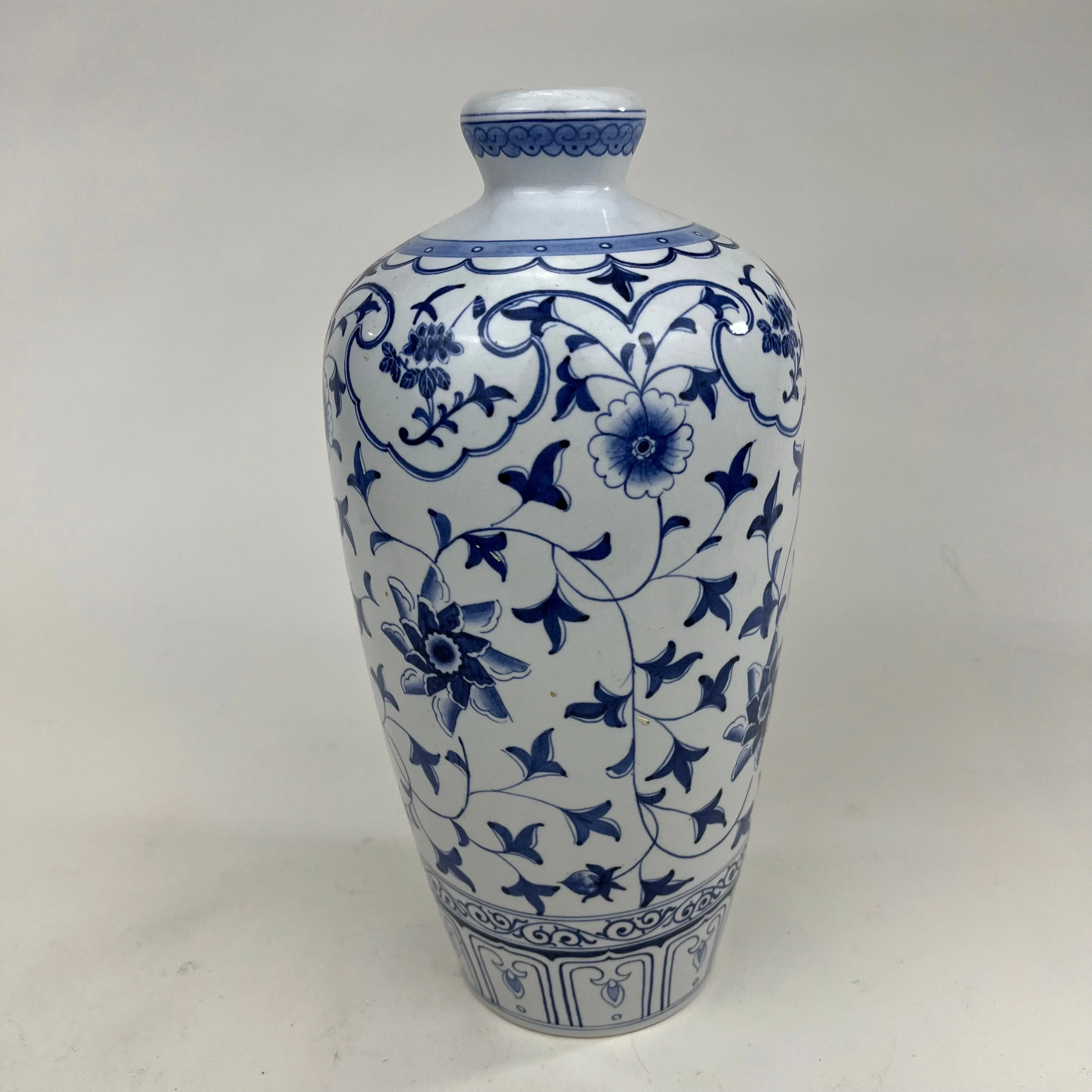 Vintage Taiwanese vase c1940s blue & white 10”