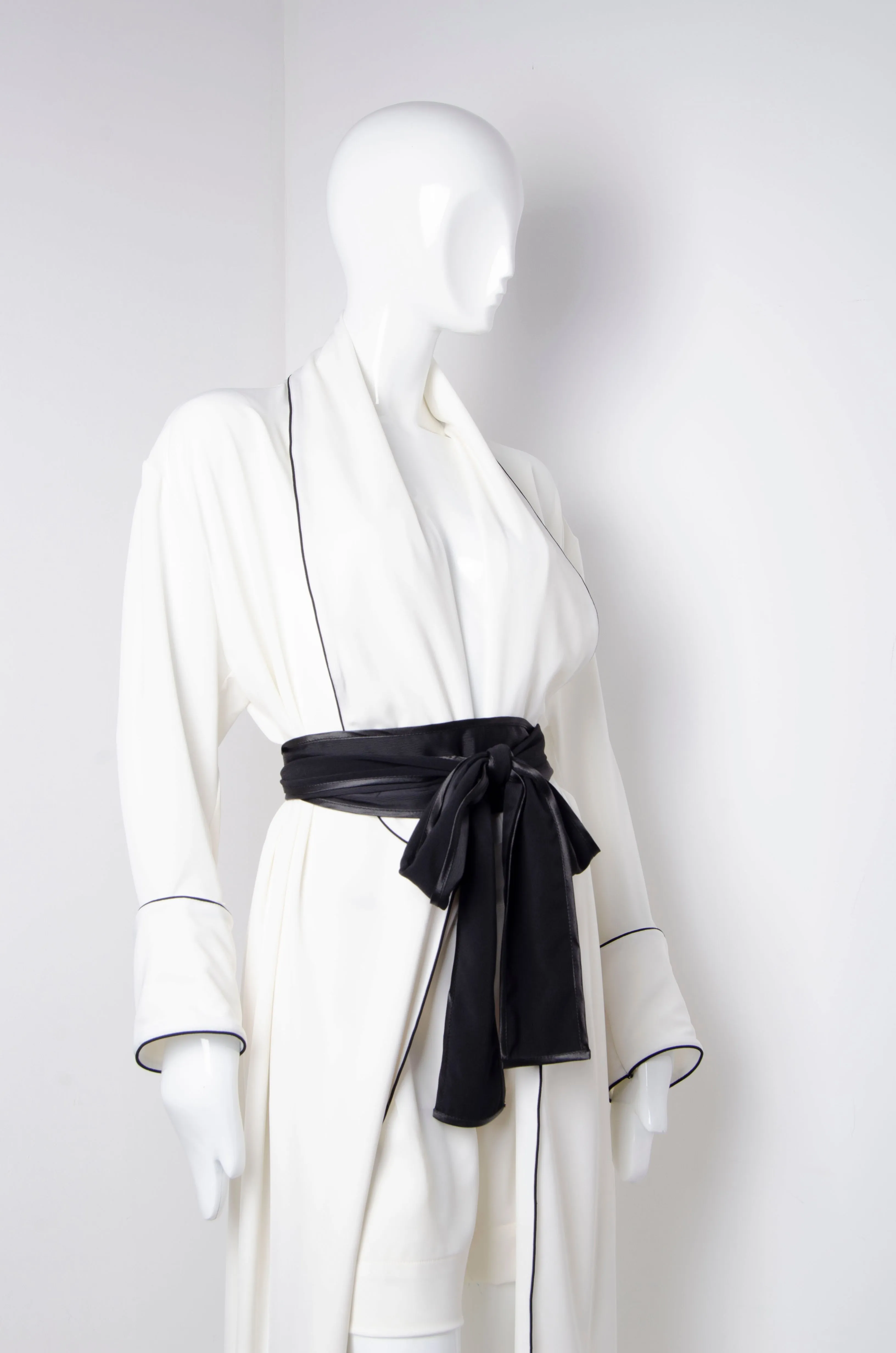 White Pyjama Chic Robe